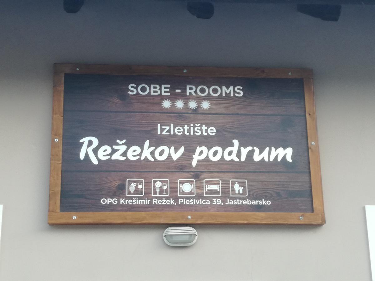 Guesthouse Rezekov Podrum Jastrebarsko Exterior foto